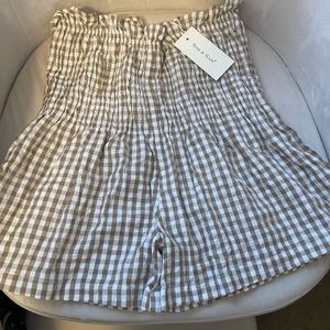 Sim & Sam tan high waisted shorts! Lightweight-tan & white checked! Size small